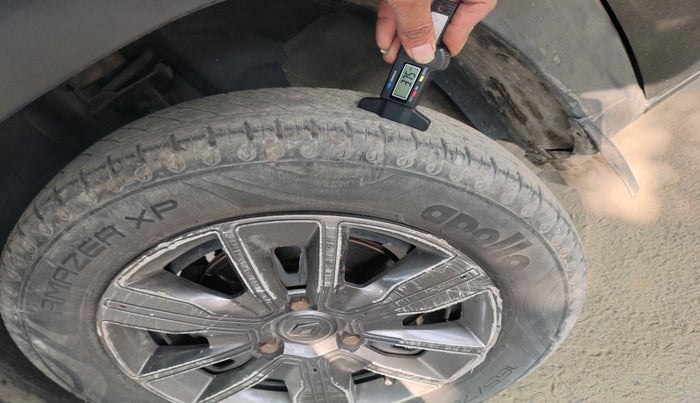 2021 Renault Kwid CLIMBER 1.0 AMT (O), Petrol, Automatic, 51,584 km, tyre