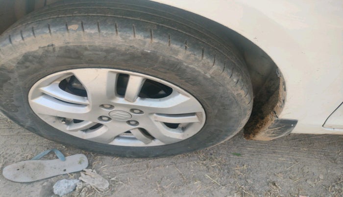 2013 Maruti Swift Dzire ZDI, Diesel, Manual, 2,09,506 km, tyre