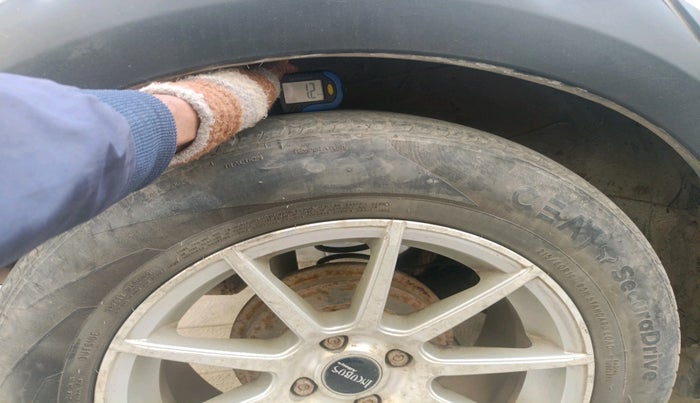 2017 Honda WR-V 1.5L I-DTEC S MT, Diesel, Manual, 83,832 km, tyre