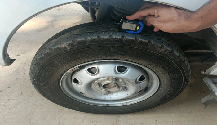 2022 Maruti Eeco 5 STR AC CNG (O), Petrol, Manual, 59,909 km, tyre