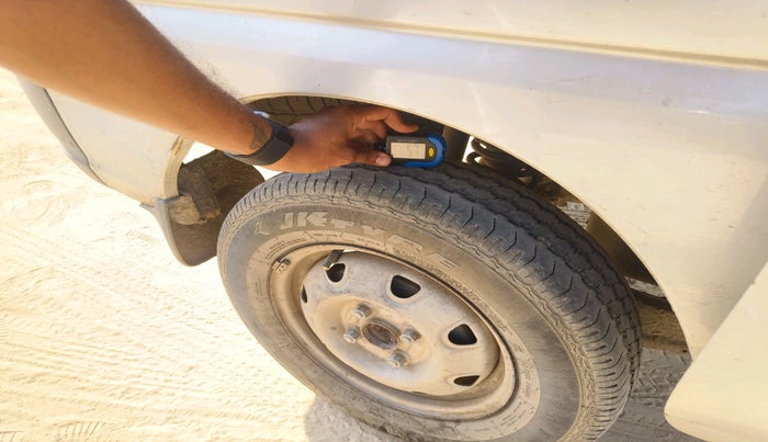 2015 Maruti Eeco 5 STR WITH A/C+HTR, Petrol, Manual, 54,313 km, tyre