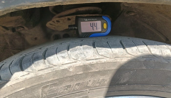 2017 Honda WR-V 1.5L I-DTEC VX MT, Diesel, Manual, 3,69,666 km, tyre