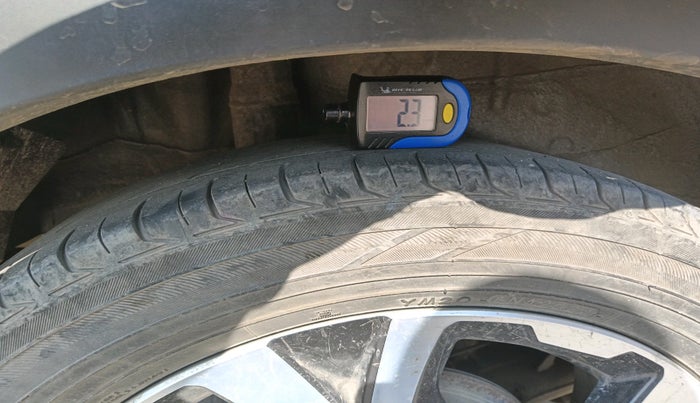 2017 Honda WR-V 1.5L I-DTEC VX MT, Diesel, Manual, 3,69,666 km, tyre