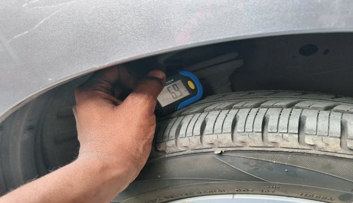 2013 Maruti Wagon R Stingray VXI, Petrol, Manual, 67,437 km, tyre