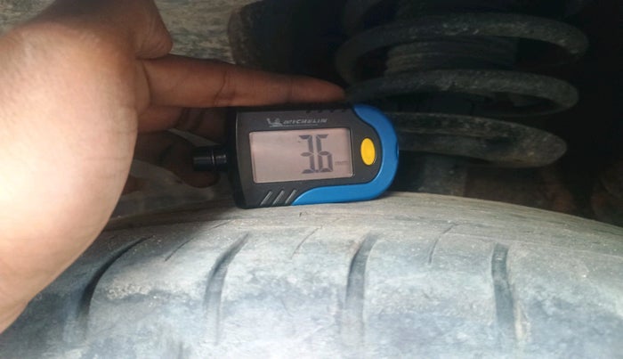 2021 MG HECTOR PLUS SHARP 1.5 PETROL TURBO HYBRID MT 6-STR, Petrol, Manual, 49,899 km, tyre