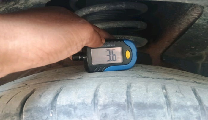 2021 MG HECTOR PLUS SHARP 1.5 PETROL TURBO HYBRID MT 6-STR, Petrol, Manual, 49,899 km, tyre