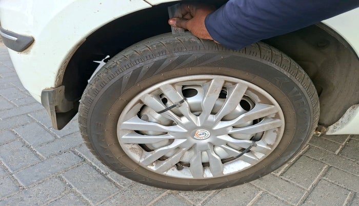 2016 Tata Bolt XE REVOTRON, Petrol, Manual, 31,531 km, tyre