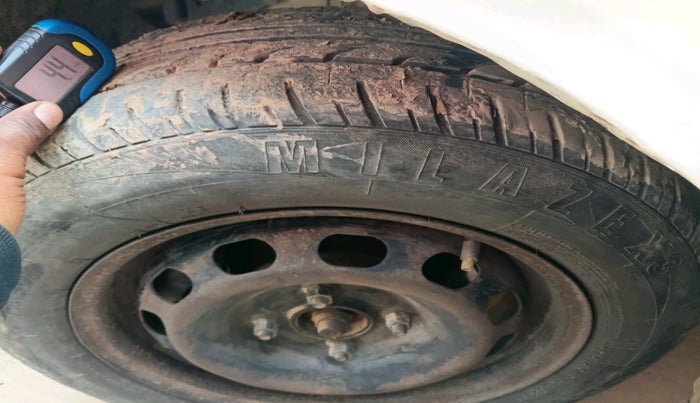 2011 Ford Fiesta SXI 1.4 DIESEL, Diesel, Manual, 2,07,756 km, tyre