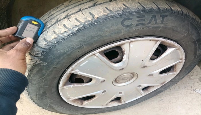 2011 Ford Fiesta SXI 1.4 DIESEL, Diesel, Manual, 2,07,756 km, tyre