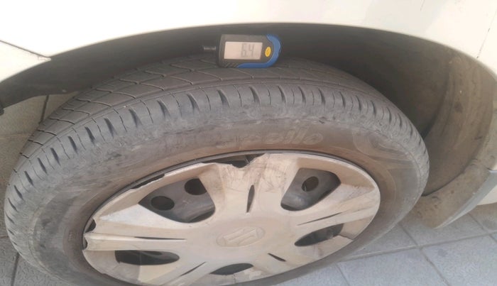 2015 Maruti Wagon R 1.0 VXI, Petrol, Manual, 2,32,484 km, tyre