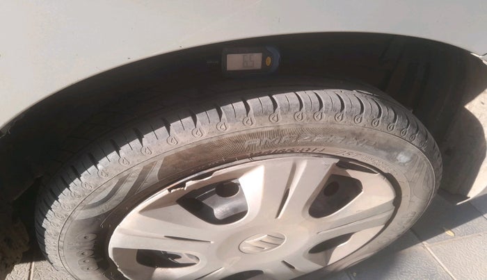 2015 Maruti Wagon R 1.0 VXI, Petrol, Manual, 2,32,484 km, tyre