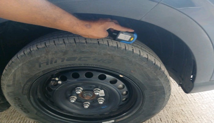 2023 Hyundai VENUE SX 1.2 PETROL, Petrol, Manual, 17,415 km, tyre