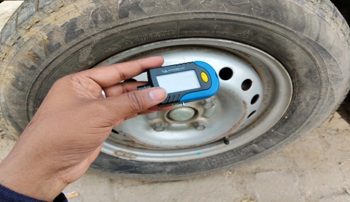 2023 Maruti Eeco 7 STR STD 1.2, Petrol, Manual, 63,134 km, tyre