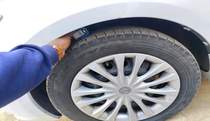 2015 Maruti Ciaz VDI, Diesel, Manual, 1,06,917 km, tyre