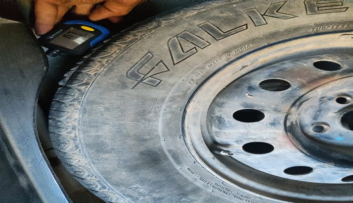 2013 Maruti Swift Dzire VXI, Petrol, Manual, 1,19,362 km, tyre