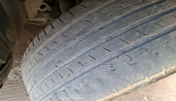 2018 Maruti Vitara Brezza VDI (O), Diesel, Manual, 1,32,359 km, tyre