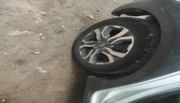 2017 Honda WR-V 1.2L I-VTEC VX MT, Petrol, Manual, 71,364 km, tyre