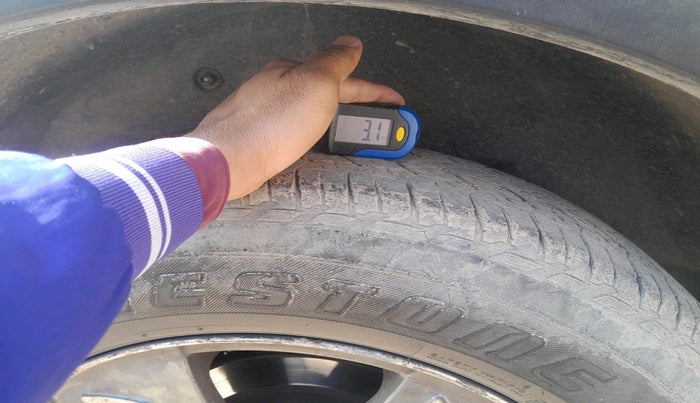 2014 Mahindra XUV500 W8, Diesel, Manual, 86,813 km, tyre