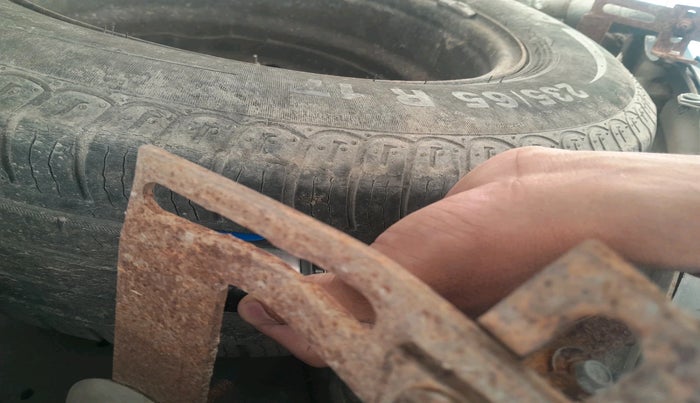 2014 Mahindra XUV500 W8, Diesel, Manual, 86,813 km, tyre