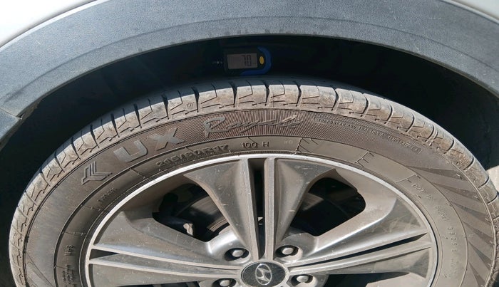 2017 Hyundai Creta SX PLUS AT 1.6 PETROL, Petrol, Automatic, 60,423 km, tyre