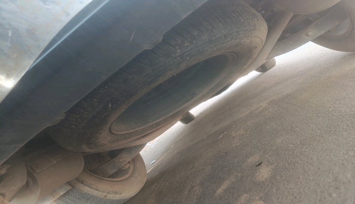 2016 Mahindra XUV500 W10, Diesel, Manual, 2,60,890 km, tyre