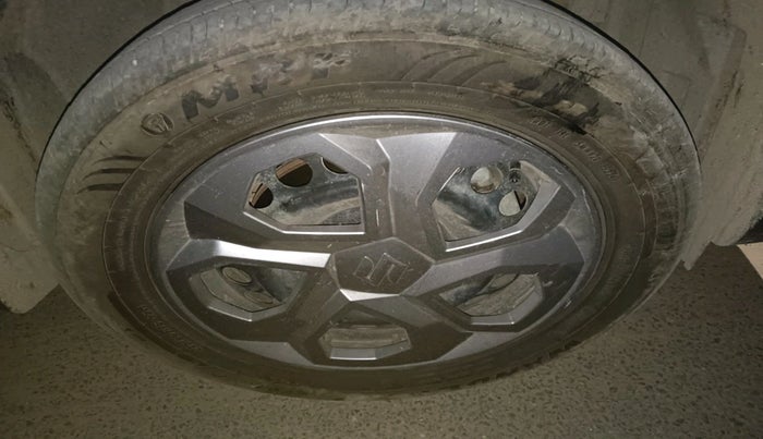 2025 Maruti BREZZA VXI AT SMART HYBRID, Petrol, Automatic, 16,460 km, tyre