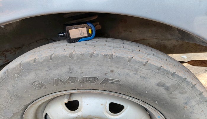 2011 Maruti Eeco 5 STR WITH A/C+HTR CNG, Petrol, Manual, 1,32,453 km, tyre