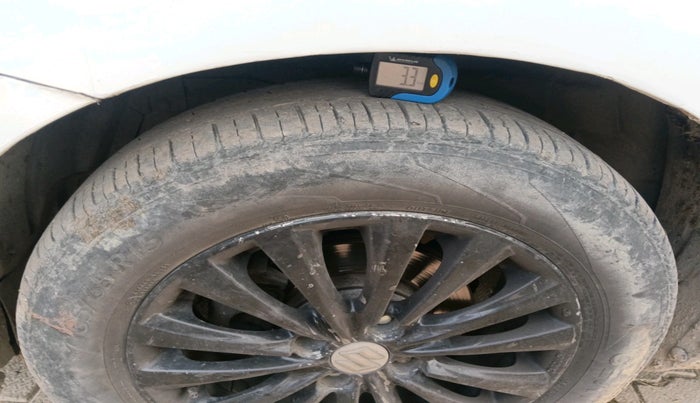 2015 Maruti Ciaz VDI +, Diesel, Manual, 1,19,618 km, tyre