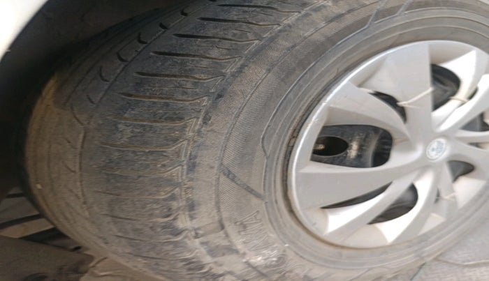 2011 Hyundai i20 MAGNA 1.2, Petrol, Manual, 1,14,545 km, tyre