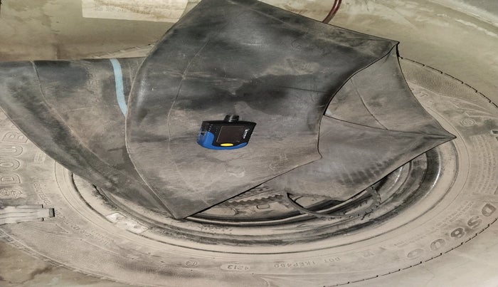 2012 Volkswagen Polo HIGHLINE DIESEL, Diesel, Manual, 82,397 km, tyre