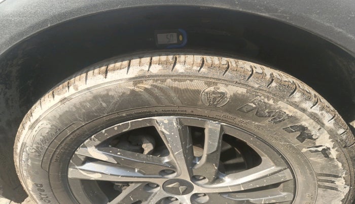 2023 Mahindra XUV700 AX 5 P MT 7 STR, Petrol, Manual, 24,158 km, tyre