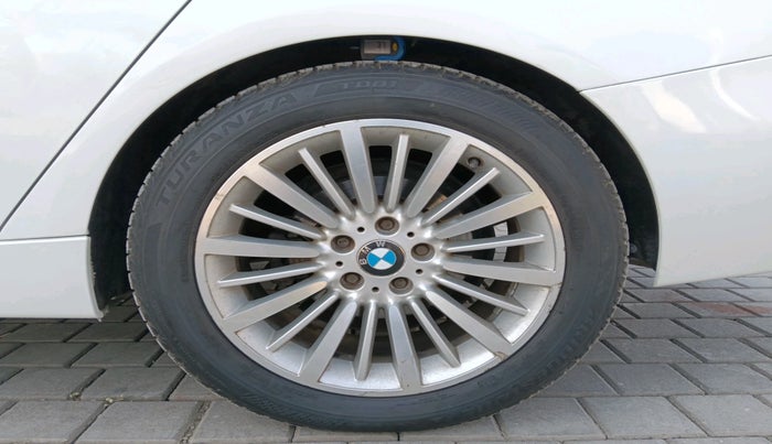 2015 BMW 3 Series 320D GT LUXURY LINE, Diesel, Automatic, 1,21,746 km, tyre