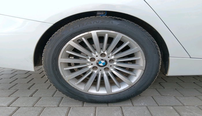 2015 BMW 3 Series 320D GT LUXURY LINE, Diesel, Automatic, 1,21,746 km, tyre