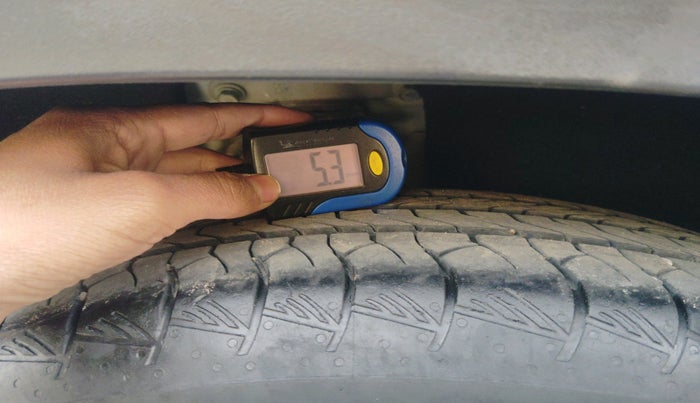 2021 Hyundai ALCAZAR PRESTIGE(O) 1.5 AT 7STR, Diesel, Automatic, 1,36,654 km, tyre