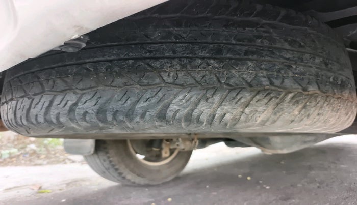 2014 Toyota Fortuner 3.0 4X4 MT, Diesel, Manual, 3,29,982 km, tyre