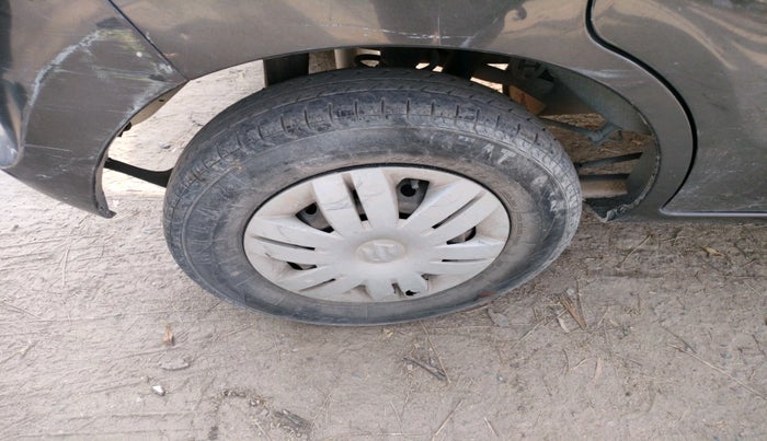 2017 Maruti Alto 800 VXI, Petrol, Manual, 19,480 km, tyre