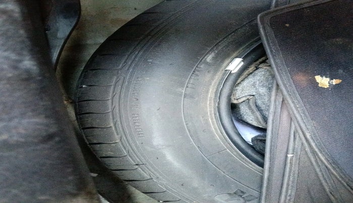 2020 KIA SONET HTX 1.5, Diesel, Manual, 1,27,641 km, tyre