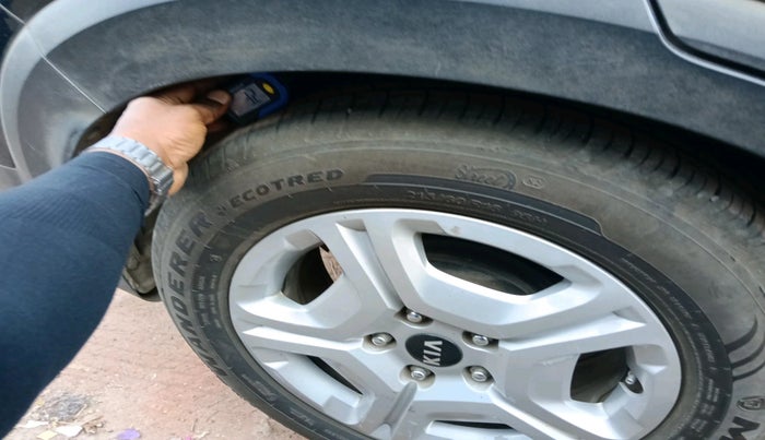 2020 KIA SONET HTX 1.5, Diesel, Manual, 1,27,641 km, tyre