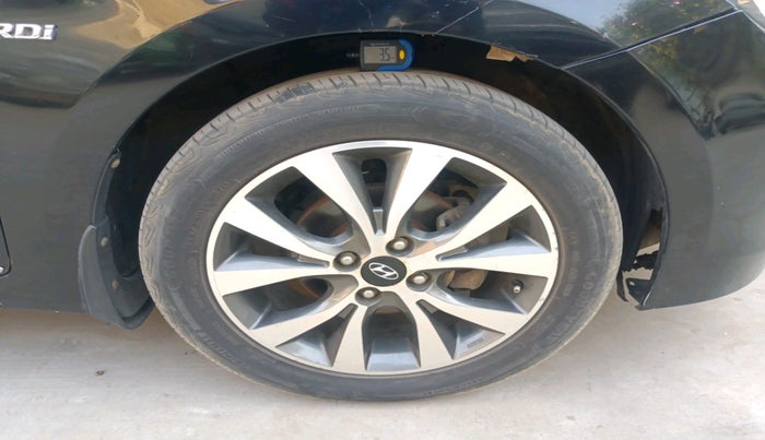 2015 Hyundai Verna FLUIDIC 1.6 CRDI S(O) 4S, Diesel, Manual, 1,02,228 km, tyre