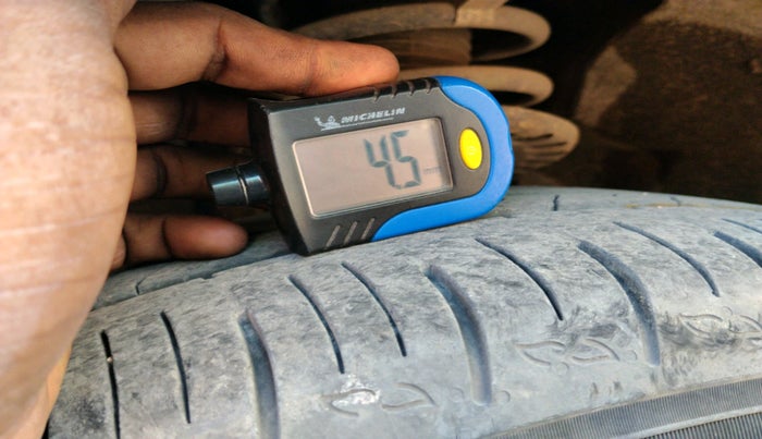 2023 Mahindra XUV700 AX 5 D MT 5 STR, Diesel, Manual, 35,445 km, tyre