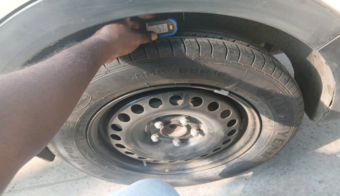 2015 Hyundai Creta SX PLUS 1.6 PETROL, Petrol, Manual, 85,632 km, tyre