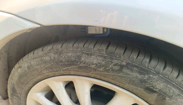 2011 Toyota Etios V, Petrol, Manual, 49,606 km, tyre