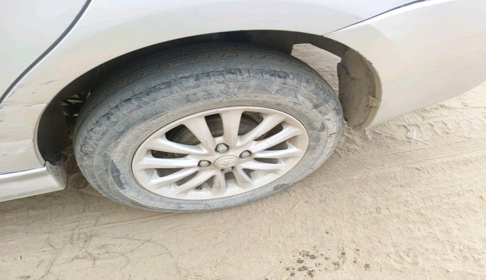 2011 Toyota Etios V, Petrol, Manual, 49,606 km, tyre