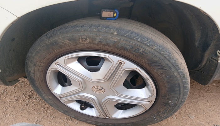 2016 Renault Duster 85 PS RXL DIESEL, Diesel, Manual, 88,000 km, tyre