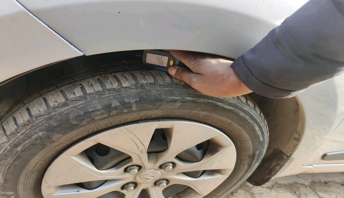 2015 Hyundai Xcent S 1.2, CNG, Manual, 50,371 km, tyre