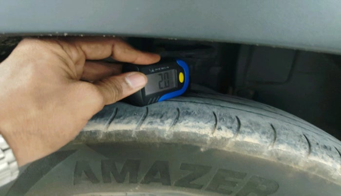 2019 Renault Kwid RXL, Petrol, Manual, 92,652 km, tyre