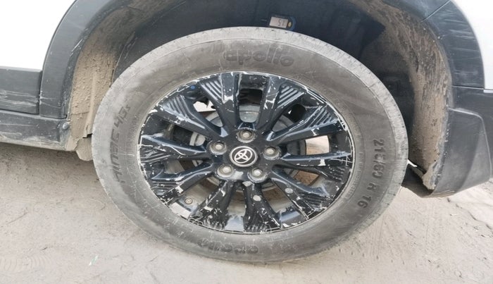 2021 Toyota URBAN CRUISER HIGH GRADE AT, Petrol, Automatic, 1,83,769 km, tyre