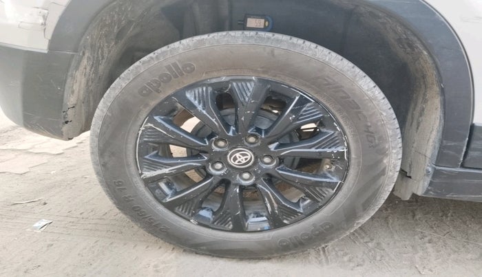 2021 Toyota URBAN CRUISER HIGH GRADE AT, Petrol, Automatic, 1,83,769 km, tyre