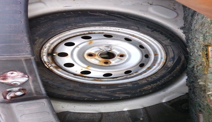 2011 Maruti Ritz LXI, Petrol, Manual, 81,327 km, tyre