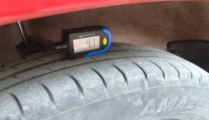 2011 Maruti Ritz LXI, Petrol, Manual, 81,327 km, tyre